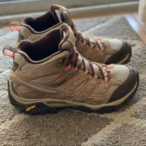 Merrell Moab Waterproof Mid Hiking Boots -Womens size 8.5
